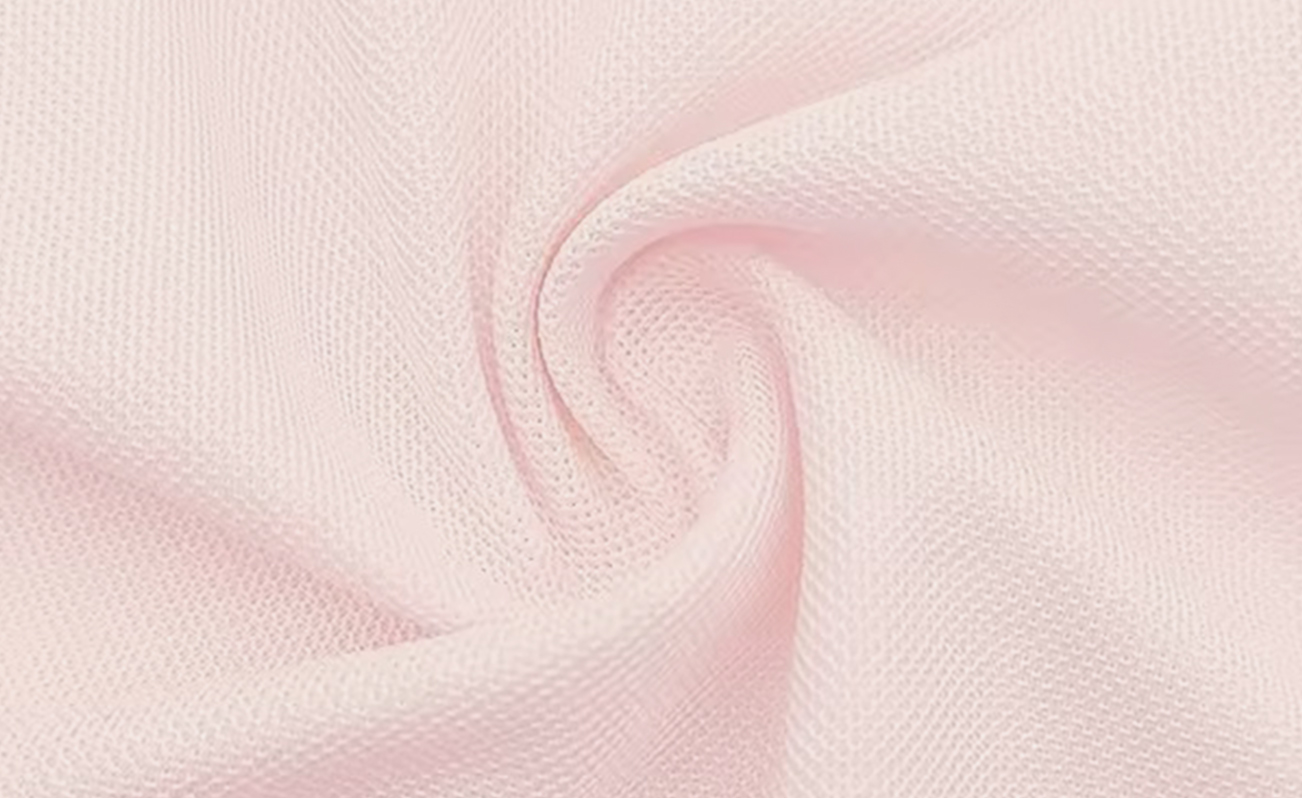 How Function Fabric Enhances Performance in Outdoor and Sportswear